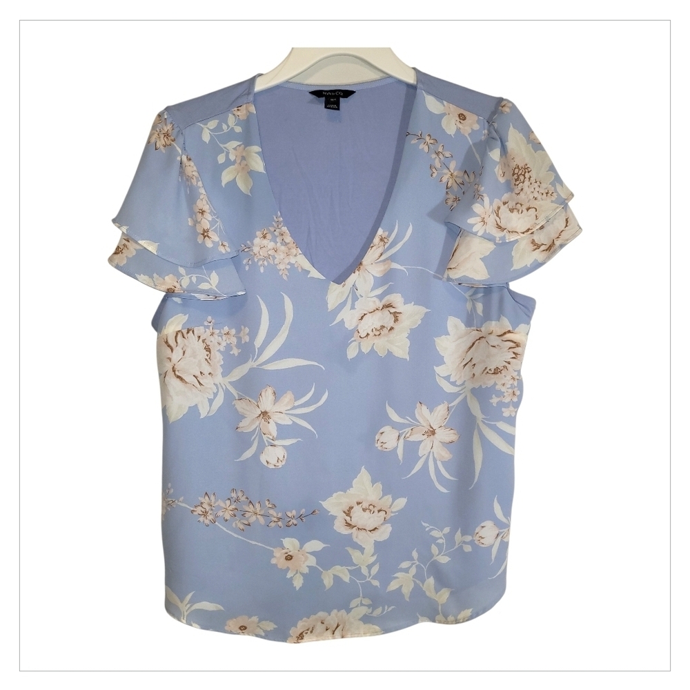 RW&CO Floral Blue V Neck Blouse Flutter Sleeve Romantic Top M - Picture 3 of 7
